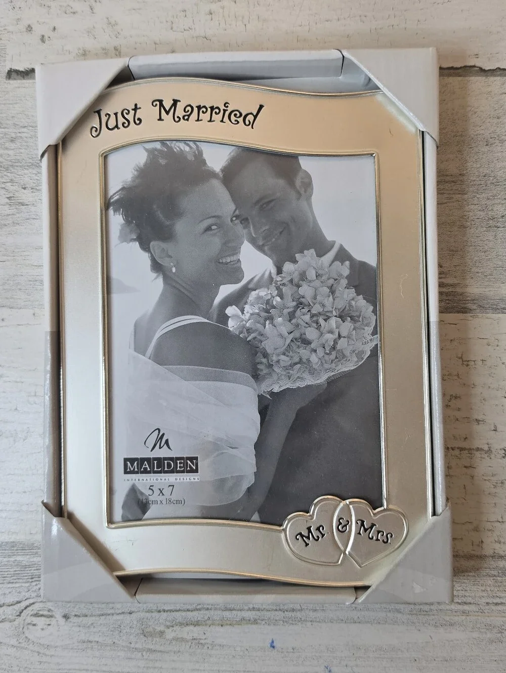 Malden Just Married Mr & Mrs Wedding Picture Frame 5x7 Silver Hearts New